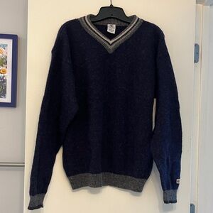 Men’s Columbia V Neck 100% Shetland Wool Sweater